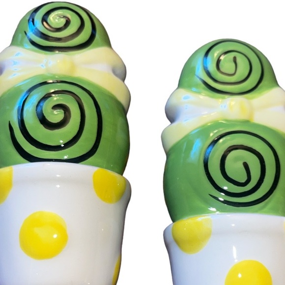 Topiary Salt and Pepper Set - Picture 3 of 5